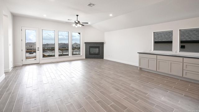 421 Hulda Trail, New Braunfels, TX 78130
