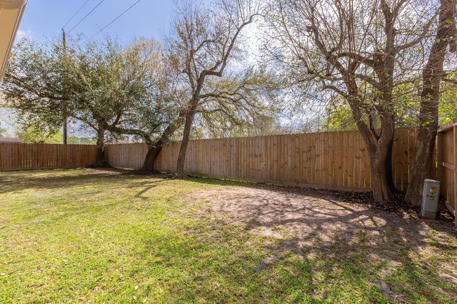 5502 Forest Timbers Drive, Humble, TX 77346
