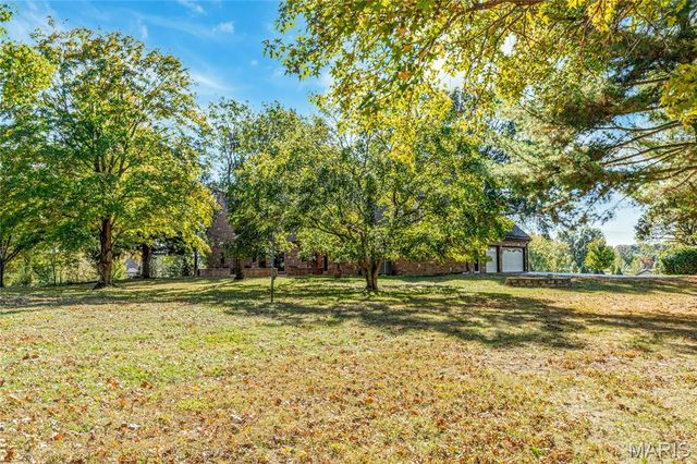 1240 Fienup Farms, Chesterfield, MO 63005