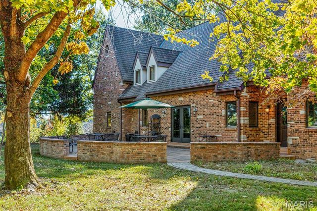 1240 Fienup Farms, Chesterfield, MO 63005