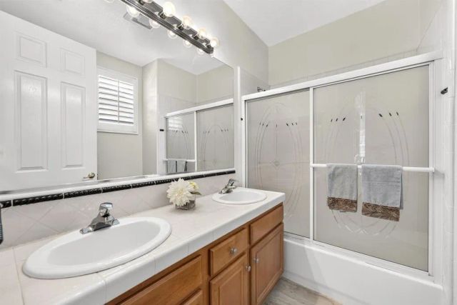 2538 Navarra Drive C, Carlsbad, CA 92009