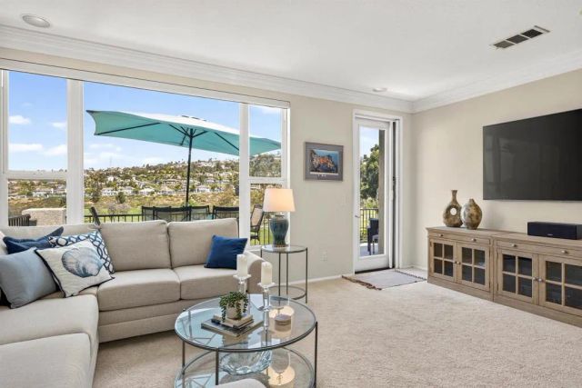 2538 Navarra Drive C, Carlsbad, CA 92009