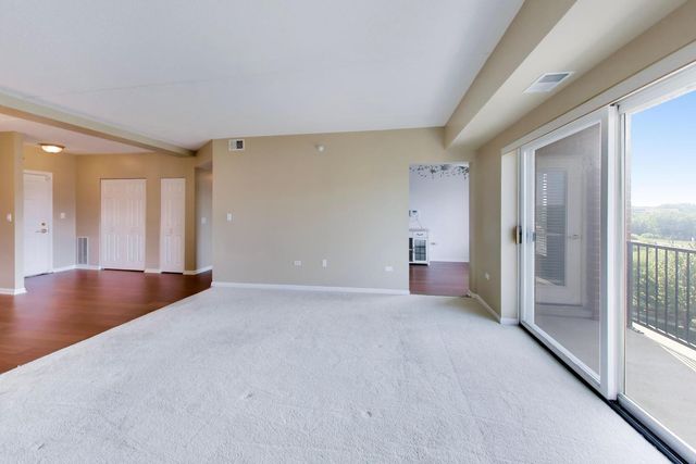 190 N Milwaukee Avenue 607, Wheeling, IL 60090