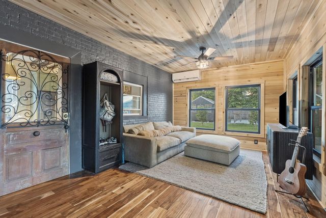 104 Lloyd Road, Georgetown, KY 40324