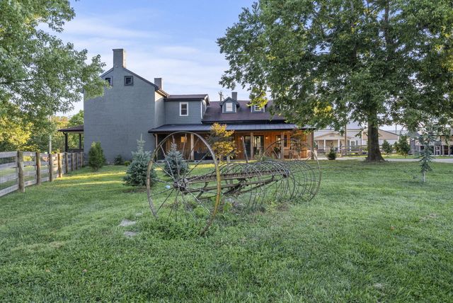 104 Lloyd Road, Georgetown, KY 40324