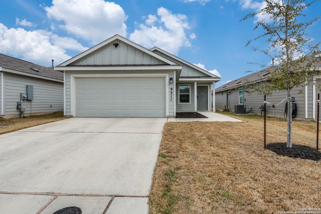 9211 Navarro Vista, Seguin, TX 78155
