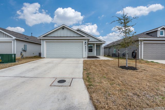 9211 Navarro Vista, Seguin, TX 78155