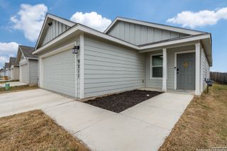 9211 Navarro Vista, Seguin, TX 78155