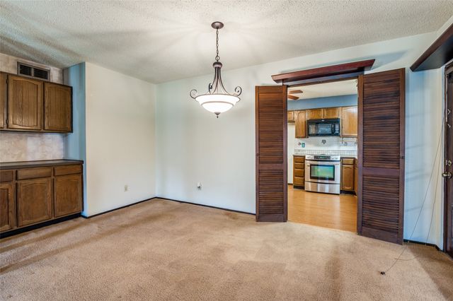 2302 Benbrook Drive, Carrollton, TX 75007