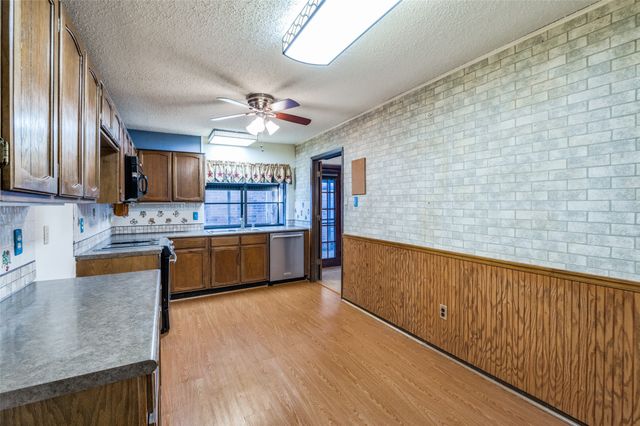 2302 Benbrook Drive, Carrollton, TX 75007