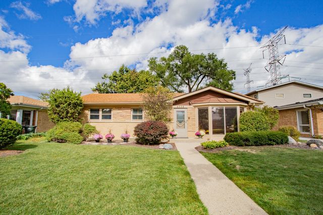 5738 Lyons Street, Morton Grove, IL 60053