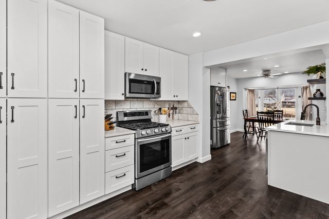 5738 Lyons Street, Morton Grove, IL 60053