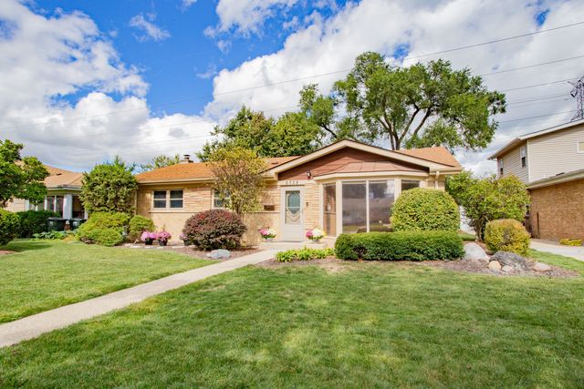 5738 Lyons Street, Morton Grove, IL 60053