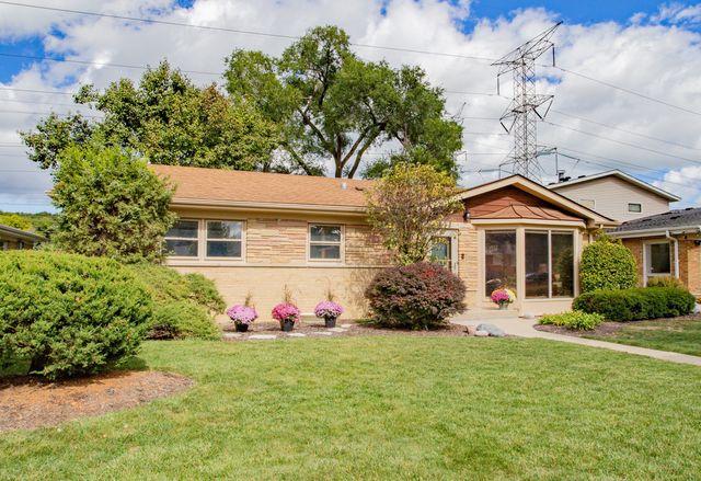 5738 Lyons Street, Morton Grove, IL 60053
