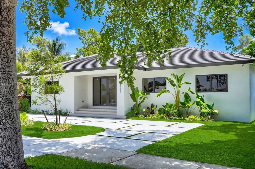 6853 S Waterway Drive, Miami, FL 33155