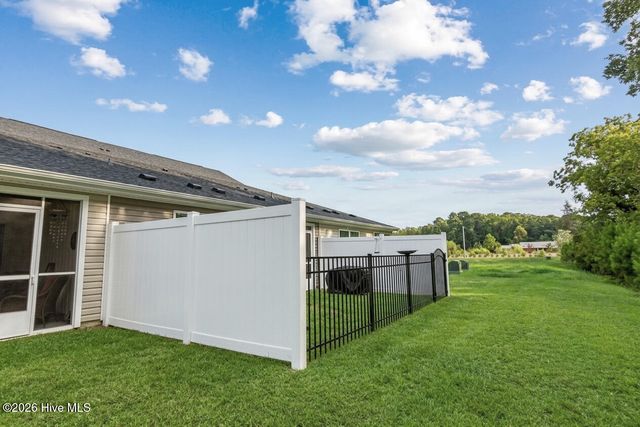 2049 Parow Lane NW, Calabash, NC 28467