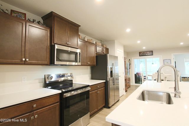 2049 Parow Lane NW, Calabash, NC 28467