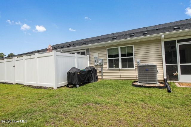 2049 Parow Lane NW, Calabash, NC 28467