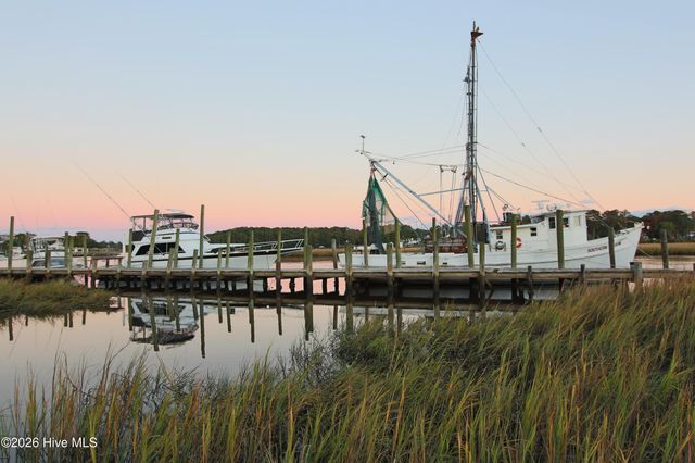 2049 Parow Lane NW, Calabash, NC 28467