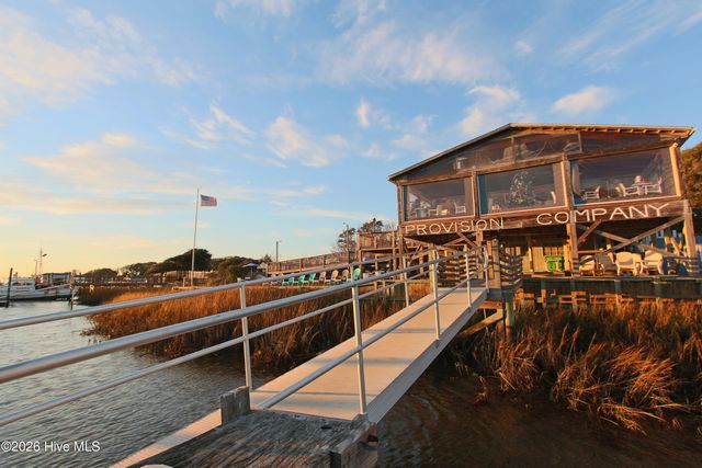 2049 Parow Lane NW, Calabash, NC 28467