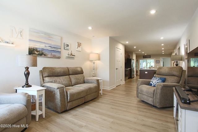 2049 Parow Lane NW, Calabash, NC 28467