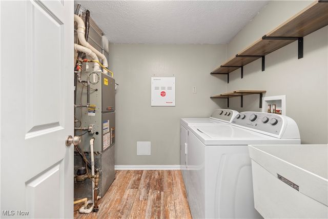 4989 Greenflower Street, North Olmsted, OH 44070