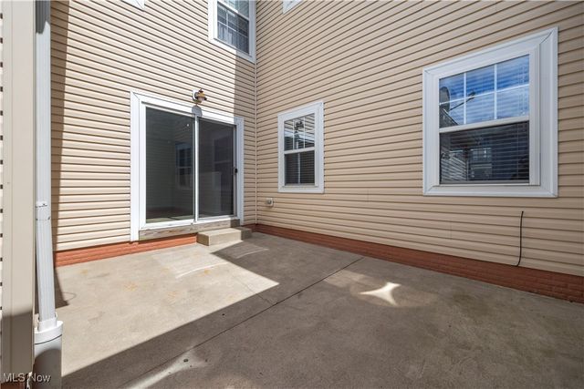 4989 Greenflower Street, North Olmsted, OH 44070