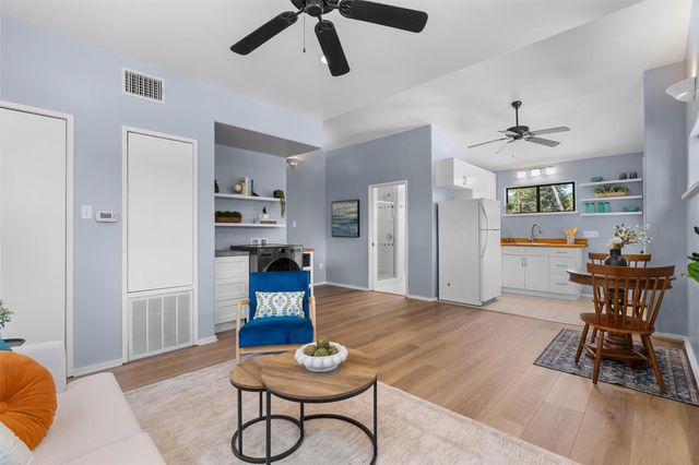 2709 Geraghty Ave, Austin, TX 78757