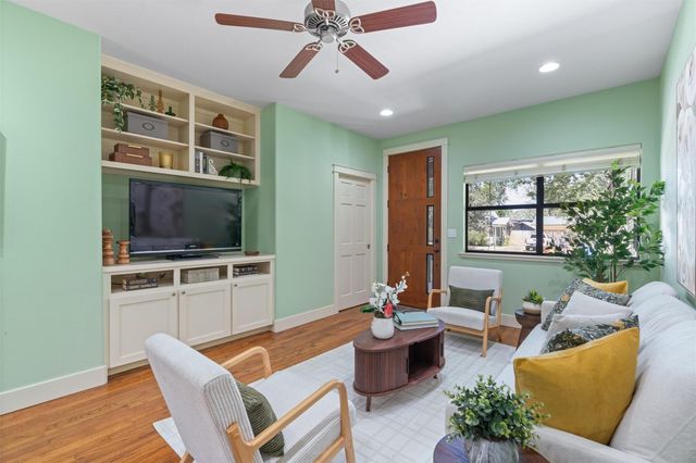 2709 Geraghty Ave, Austin, TX 78757