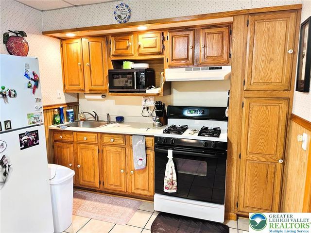 201 Church Street, Catasauqua Boro, PA 18032