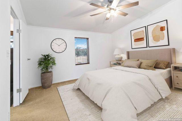 303 County Road 425, Stockdale, TX 78160