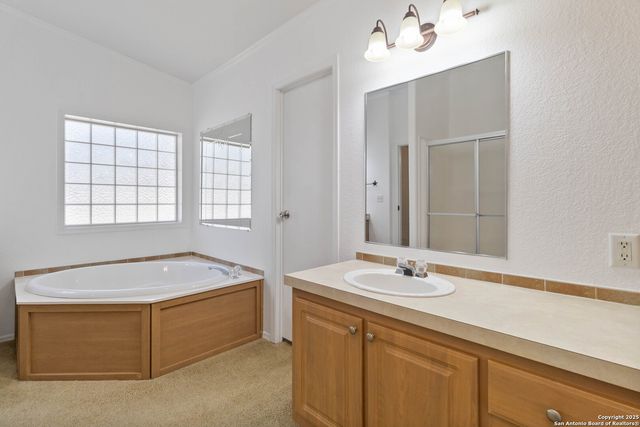 303 County Road 425, Stockdale, TX 78160