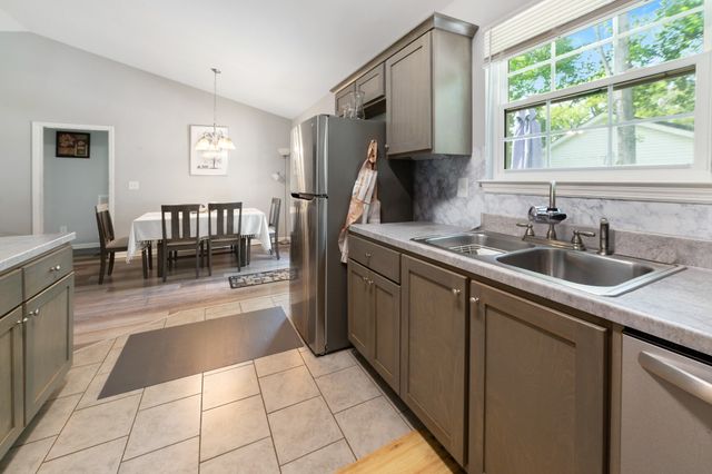 1804 Park St, Springfield, TN 37172