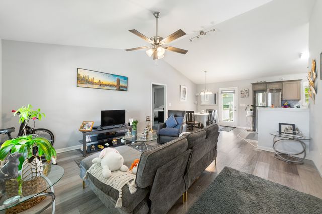 1804 Park St, Springfield, TN 37172