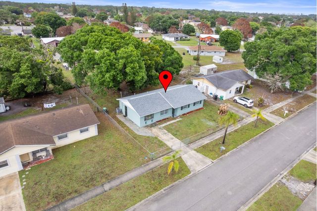 307 Essex Drive, Fort Pierce, FL 34946