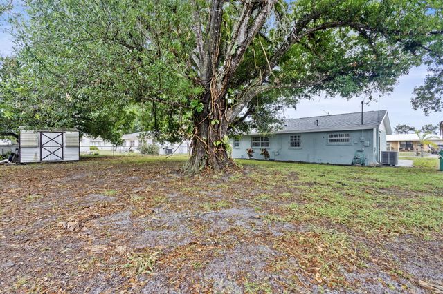 307 Essex Drive, Fort Pierce, FL 34946