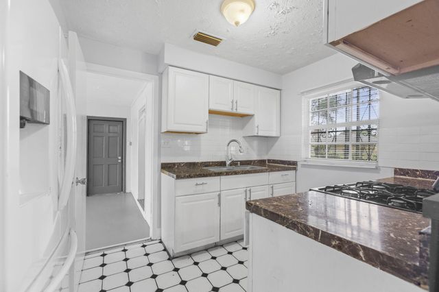 307 Essex Drive, Fort Pierce, FL 34946