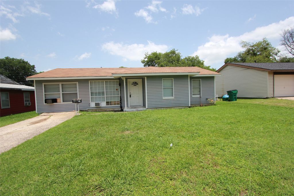 1111 Tierra Drive, Mesquite, TX 75149
