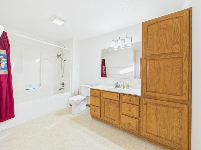 5766 N 200 West Road, Huntington, IN 46750