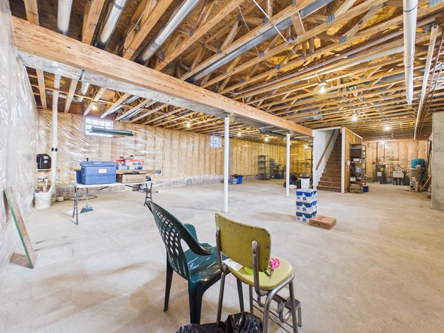 5766 N 200 West Road, Huntington, IN 46750