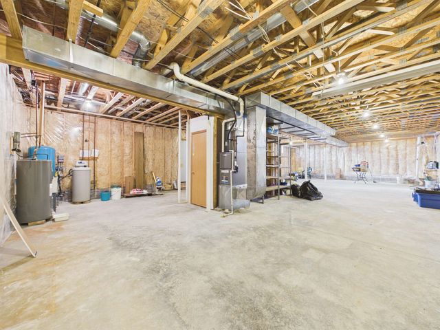 5766 N 200 West Road, Huntington, IN 46750