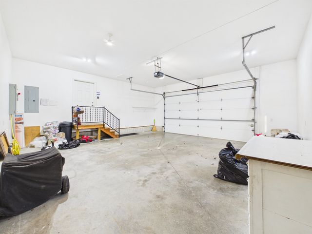 5766 N 200 West Road, Huntington, IN 46750