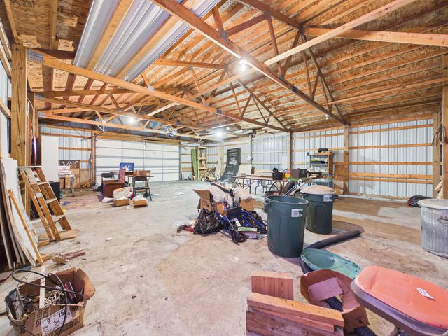 5766 N 200 West Road, Huntington, IN 46750