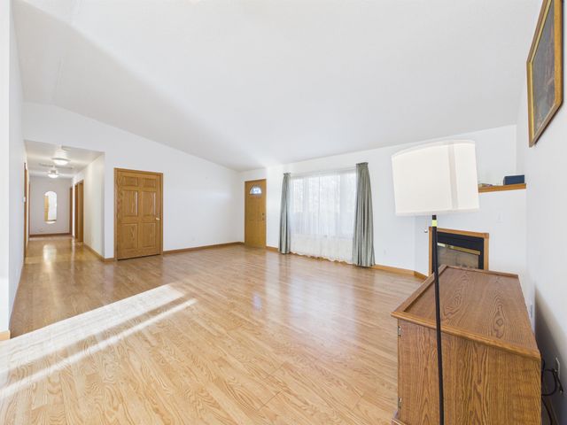 5766 N 200 West Road, Huntington, IN 46750