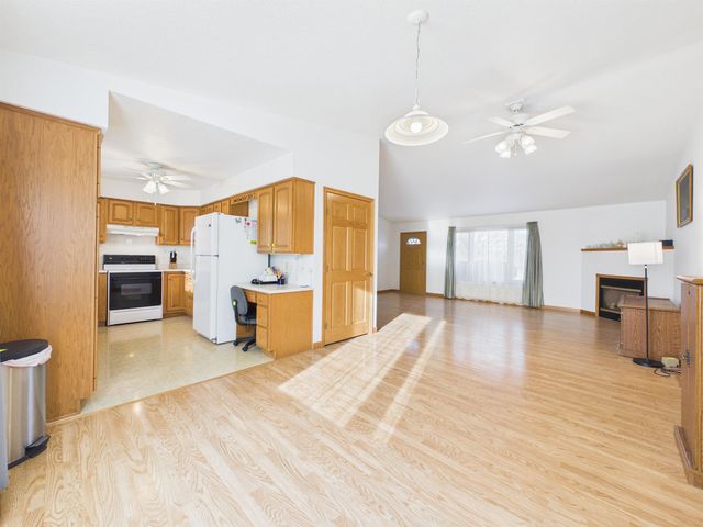 5766 N 200 West Road, Huntington, IN 46750