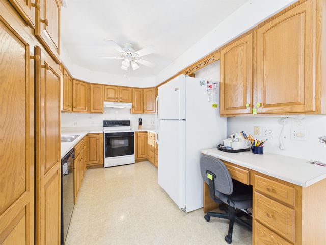 5766 N 200 West Road, Huntington, IN 46750