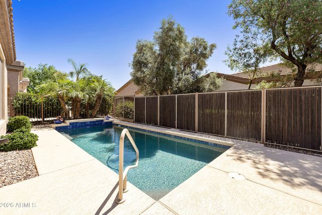 4735 E SOURWOOD Drive, Gilbert, AZ 85298