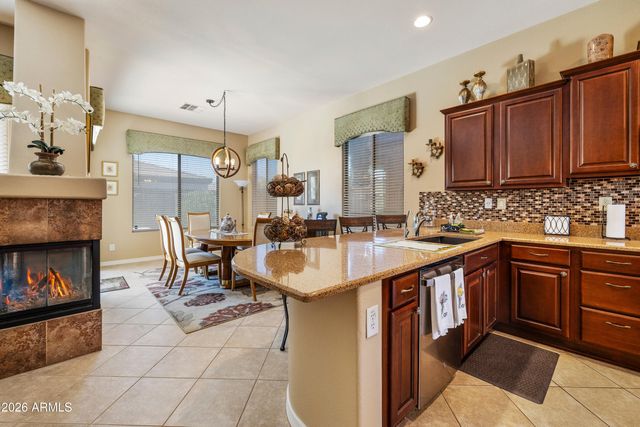 4735 E SOURWOOD Drive, Gilbert, AZ 85298