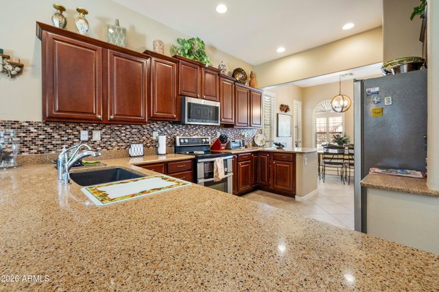 4735 E SOURWOOD Drive, Gilbert, AZ 85298