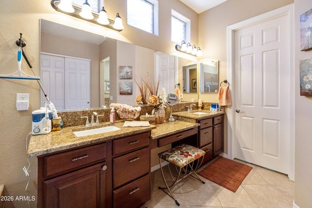 4735 E SOURWOOD Drive, Gilbert, AZ 85298